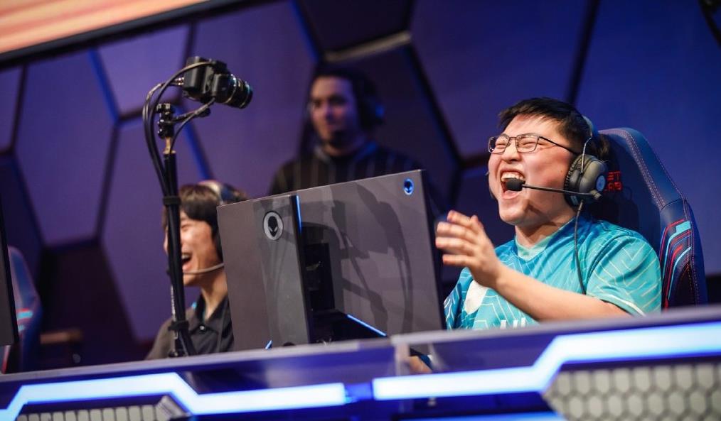 JackeyLove重返赛场，锐不可当首场状态出色，快船观众沸腾！热度持续攀升的简单介绍